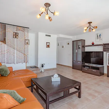 Townhouse Paraiso 2 *